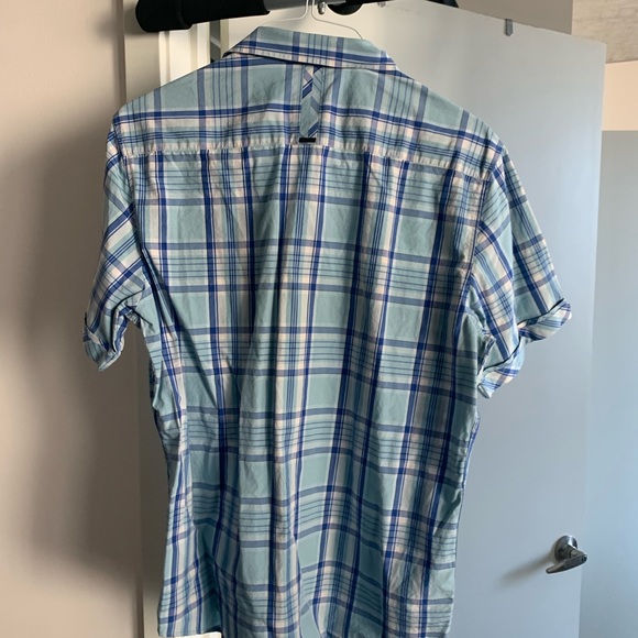 Button up - Picture 3 of 3